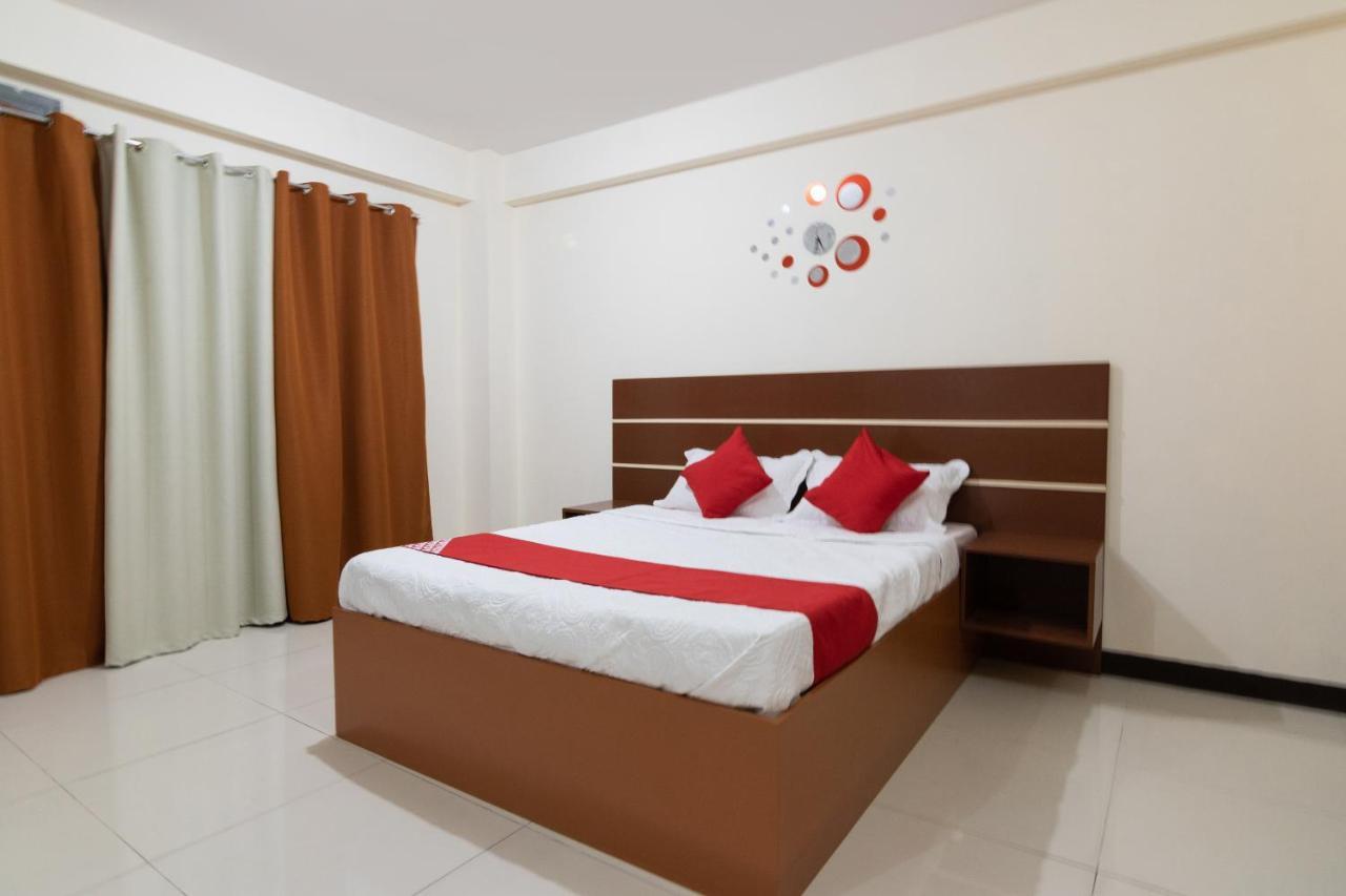 مانيلا Oyo 578 Red Velvet Suites المظهر الخارجي الصورة