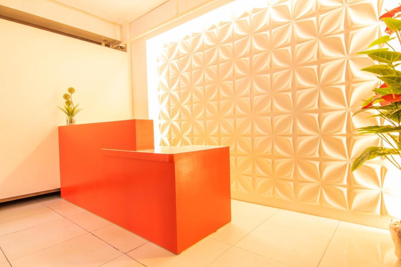مانيلا Oyo 578 Red Velvet Suites المظهر الخارجي الصورة